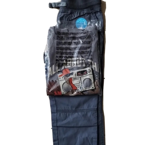 2 Pc set size 3T - Picture 1 of 3